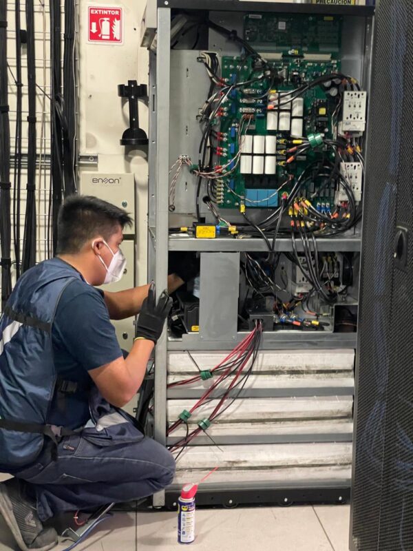 Servicio de Diagnostico en SITIO para UPS de 20 kVA a 100 kVA